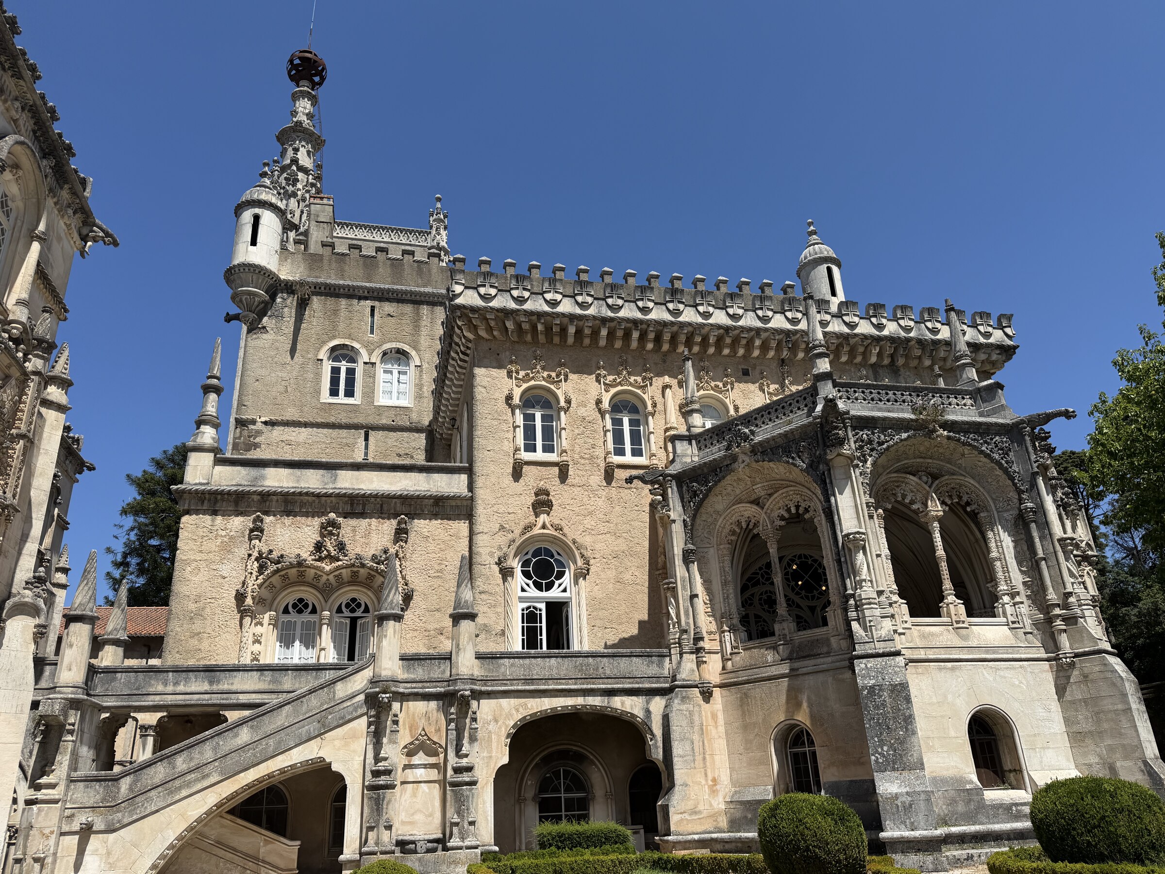 Hauptfassade des Palácio Hotel do Buçaco